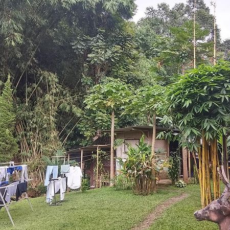 Homestay Triniti Lembang Zewnętrze zdjęcie