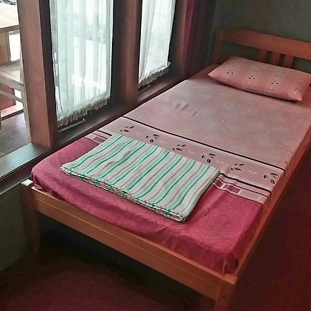 Homestay Triniti Lembang Zewnętrze zdjęcie