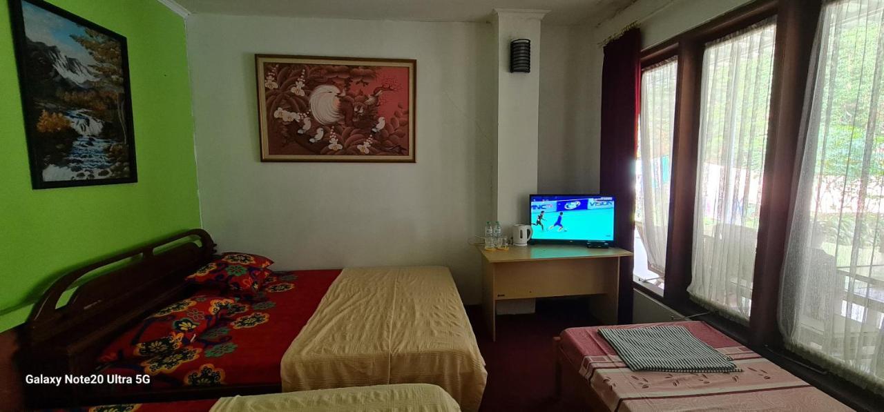 Homestay Triniti Lembang Zewnętrze zdjęcie