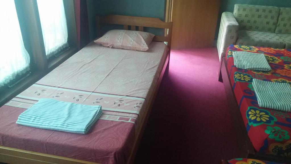 Homestay Triniti Lembang Zewnętrze zdjęcie