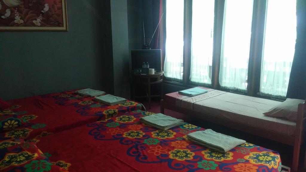 Homestay Triniti Lembang Zewnętrze zdjęcie