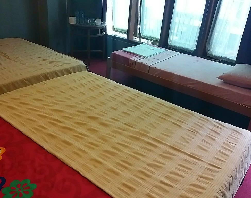 Homestay Triniti Lembang Zewnętrze zdjęcie