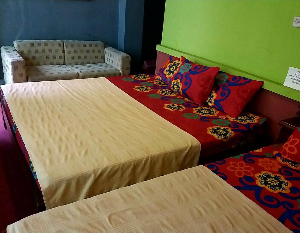 Homestay Triniti Lembang Zewnętrze zdjęcie