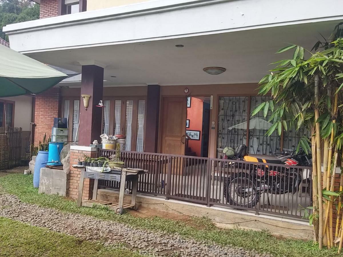 Homestay Triniti Lembang Zewnętrze zdjęcie